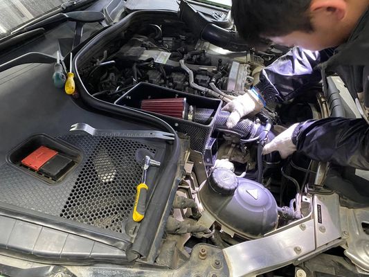 Mercedes Benz W205 Fibra de carbono Entrada de ar Aumentar o fluxo de ar Peças do motor automotivo